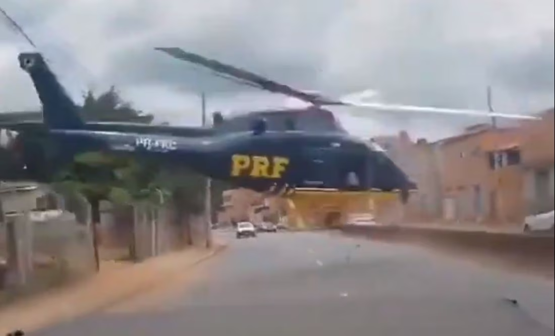 Helicóptero que trasladaba a persona lesionada cae en carretera de Brasil